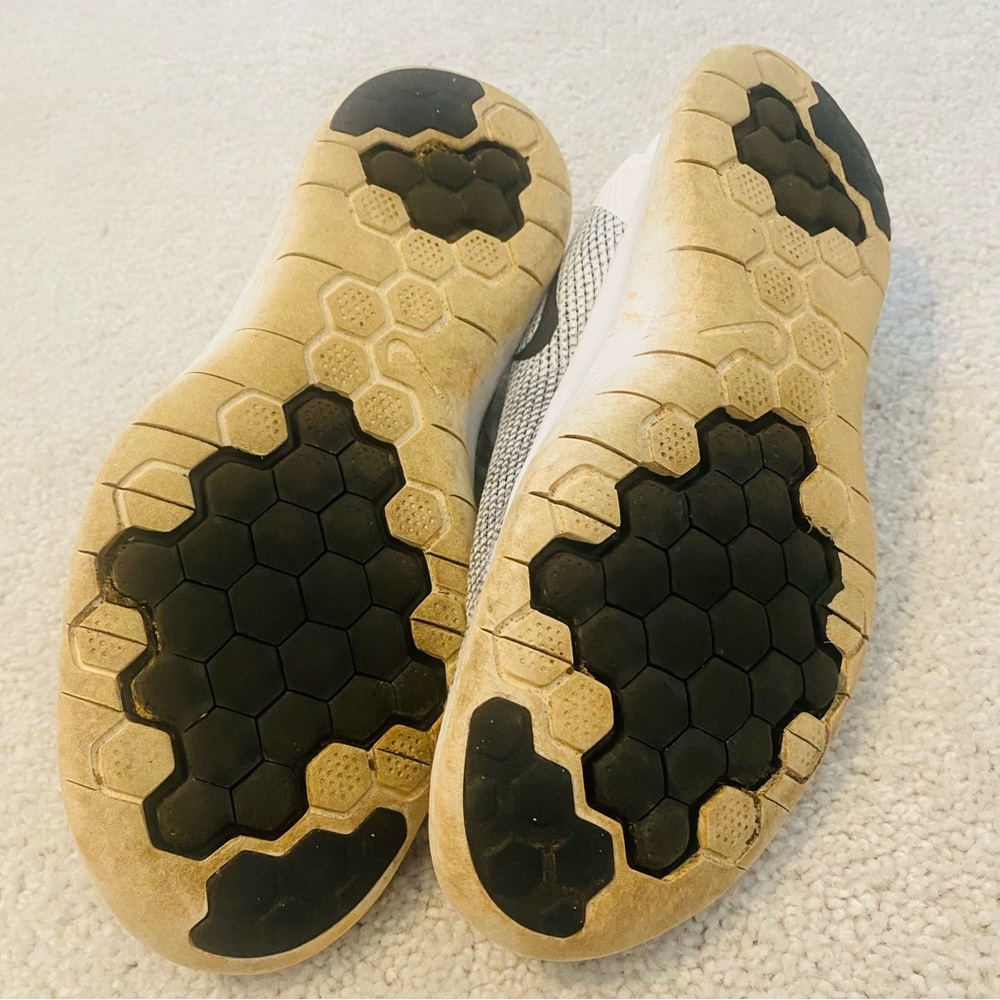 Nike Flex RN 2018 White and Black Sneakers - Size 8 Women - Picture 7 of 7